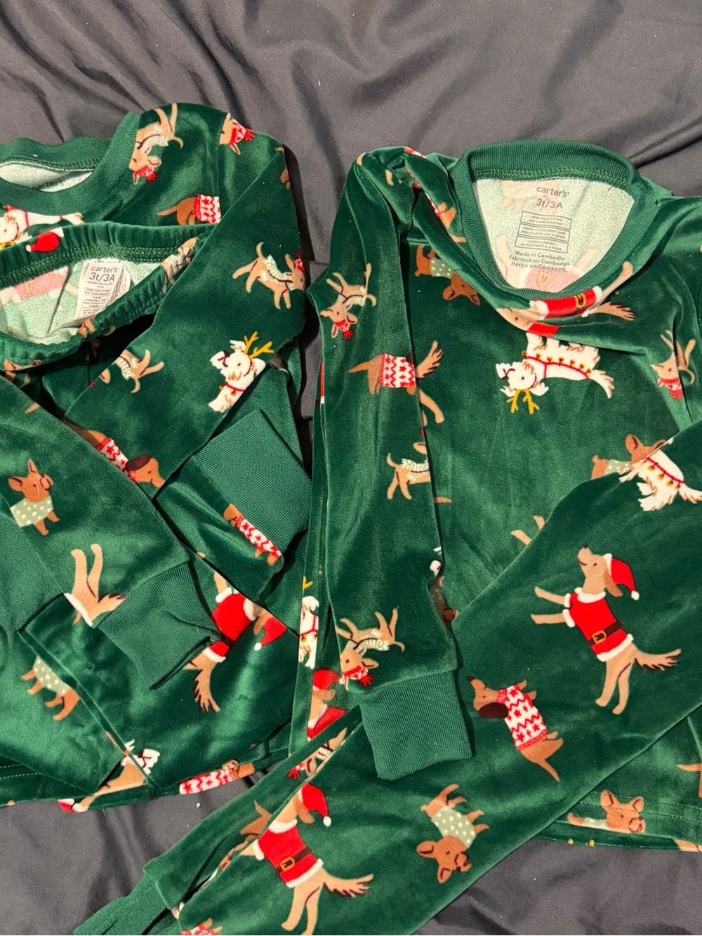 2 Carter's Green Holiday Dog Print Kids Pajama Set